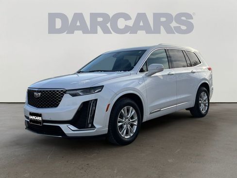 Used 2023 Cadillac XT6 Luxury image 2