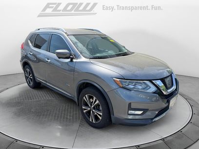 Used 2017 Nissan Rogue SL