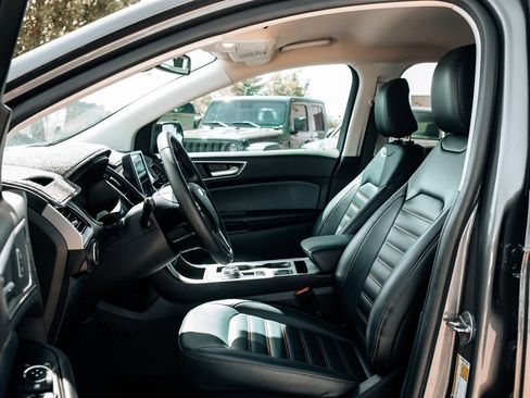 Used 2022 Ford Edge SEL w/ Sport Appearance Package AWD/4WD image 18