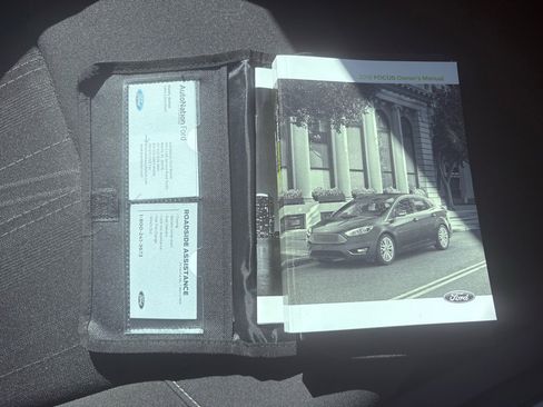 Used 2018 Ford Focus SEL image 17