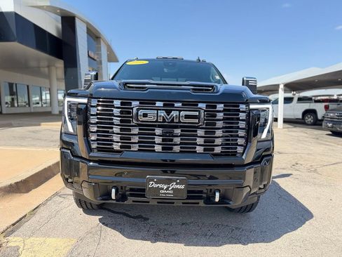 Used 2025 GMC Sierra 2500 Denali Ultimate AWD/4WD image 2