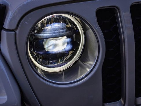 Used 2023 Jeep Wrangler Unlimited Sahara w/ Cold Weather Group image 8