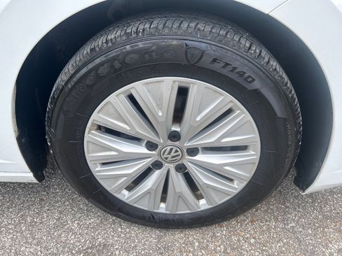 Used 2019 Volkswagen Jetta S w/ Driver Assistance Package FWD image 20