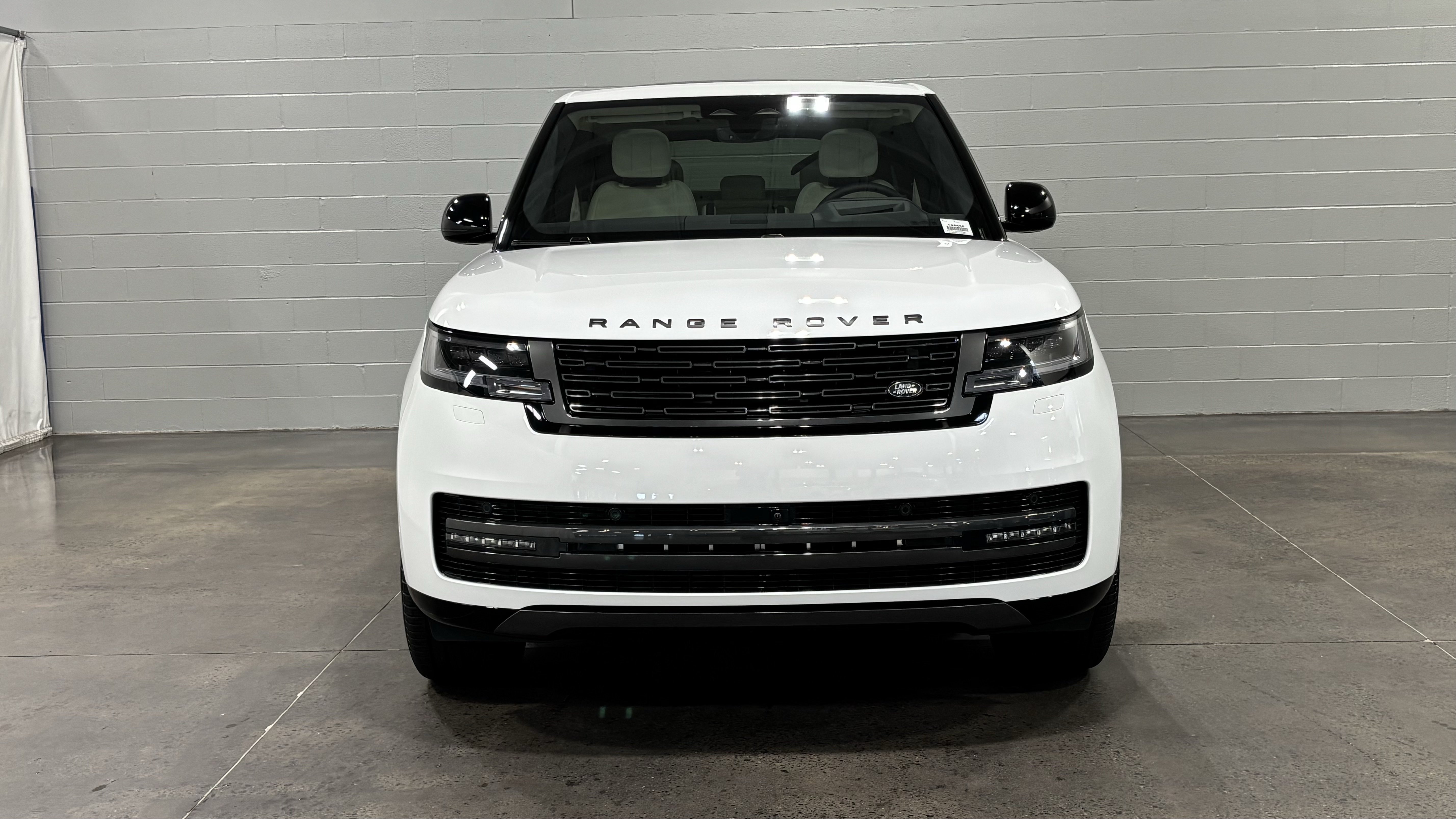 New 2026 Land Rover Range Rover SE AWD/4WD image 9