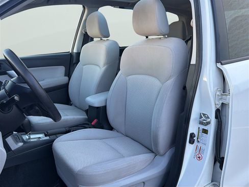 Used 2015 Subaru Forester 2.5i Premium w/ All-Weather Package AWD/4WD image 12