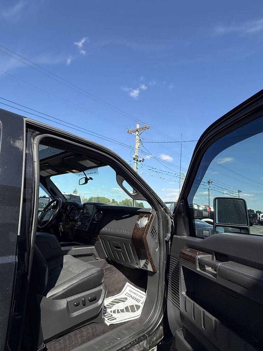 Used 2015 Ford F350 Platinum w/ Platinum Package AWD/4WD image 13
