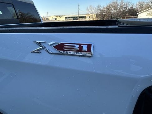 New 2026 GMC Sierra 1500 Elevation w/ Elevation Premium Package image 9