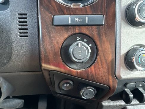 Used 2015 Ford F250 Lariat w/ Chrome Package AWD/4WD image 20