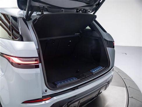 New 2026 Land Rover Range Rover Evoque Dynamic SE AWD/4WD image 34