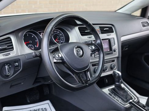Used 2015 Volkswagen Golf TDI S image 14