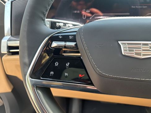 New 2026 Cadillac Escalade IQ Sport 2 w/ LPO, ONYX Package image 29