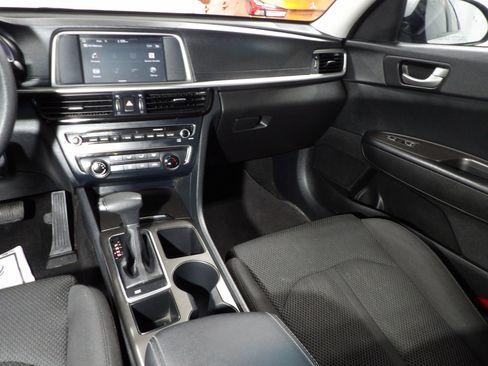 Used 2020 Kia Optima LX FWD image 12