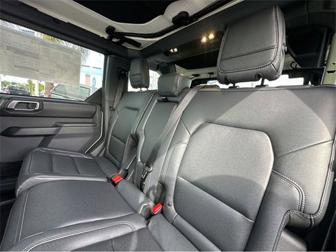 New 2025 Ford Bronco Badlands image 13
