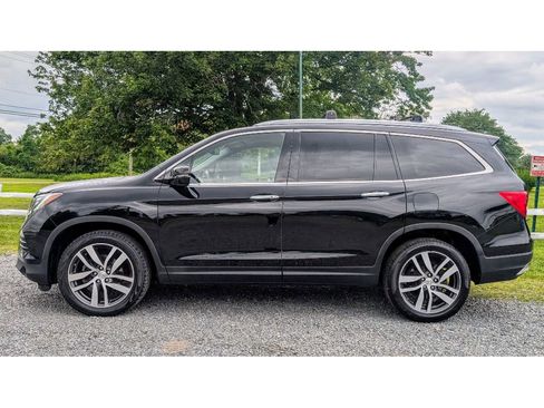 Used 2017 Honda Pilot Elite image 4