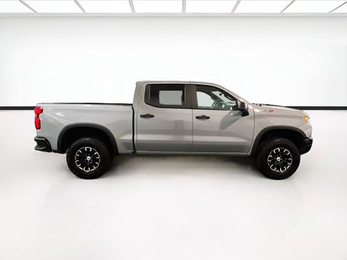 Used 2025 Chevrolet Silverado 1500 ZR2 w/ Technology Package AWD/4WD image 24