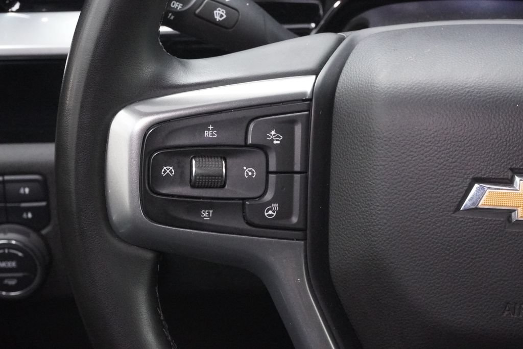 Used 2025 Chevrolet Silverado 2500 LTZ w/ LTZ Convenience Package AWD/4WD image 23
