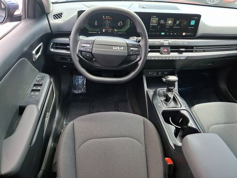 Certified 2025 Kia K4 FWD image 11