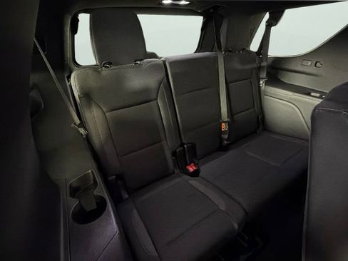 Certified 2025 Chevrolet Tahoe LS RWD image 33