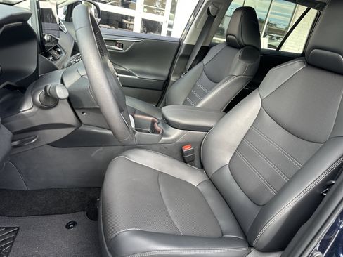 Used 2025 Toyota RAV4 Limited image 10