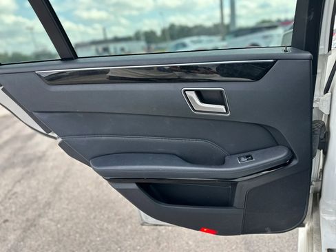 Used 2014 Mercedes-Benz E 350 Sedan image 21