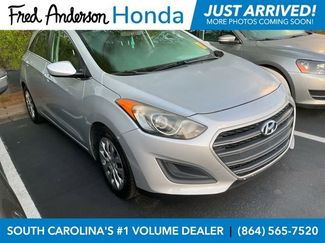 Used 2017 Hyundai Elantra GT video 1