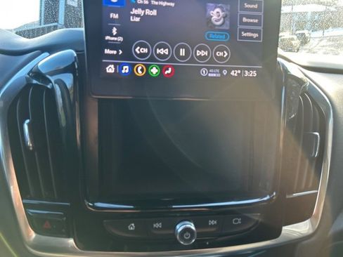 Certified 2023 Chevrolet Traverse LT image 31