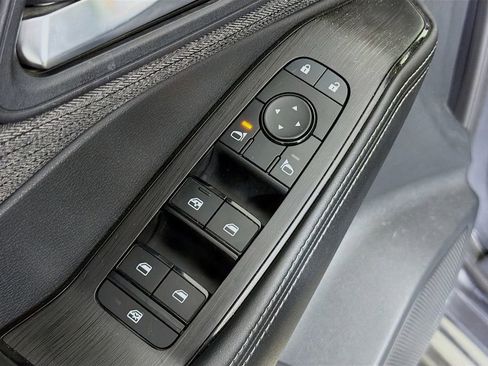 Used 2021 Nissan Rogue SV image 17