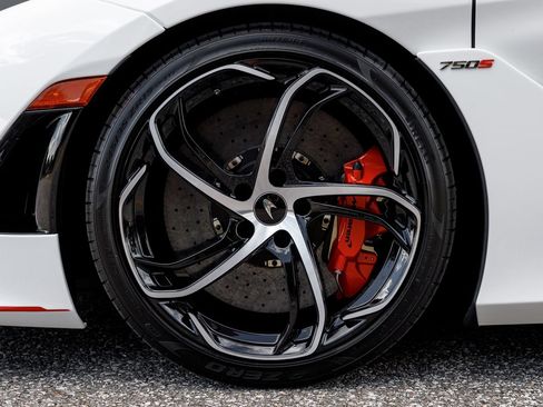Used 2024 McLaren 750S Spider RWD image 35