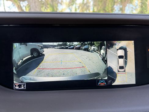 Used 2019 Lexus LS 500 w/ Interior Upgrade Package RWD image 26