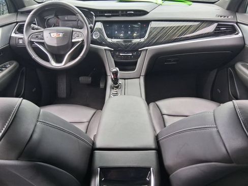 Used 2024 Cadillac XT6 Premium Luxury FWD image 14