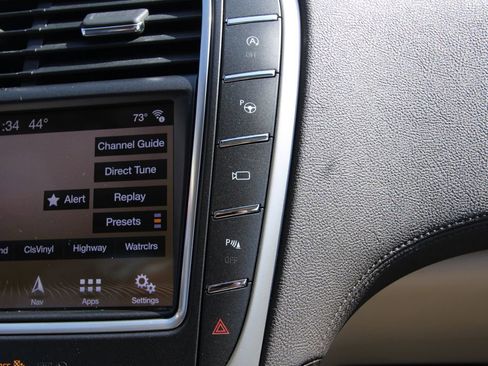 Used 2019 Lincoln Nautilus Reserve image 31