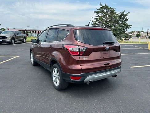 Used 2018 Ford Escape SE FWD image 7