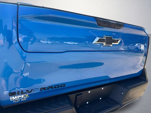 Used 2026 Chevrolet Silverado EV Trail Boss AWD/4WD image 35