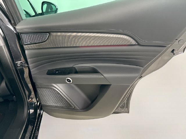 Used 2025 Maserati Grecale GT AWD/4WD image 27