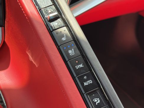 Used 2023 Chevrolet Corvette Stingray Premium Conv w/ Z51 Performance Package RWD image 26