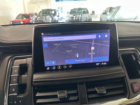 Used 2021 Chevrolet Tahoe Premier AWD/4WD image 22