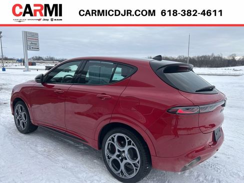 Used 2025 Alfa Romeo Tonale Tributo Italiano AWD/4WD image 4