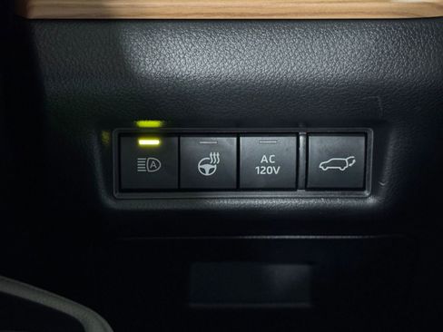 Used 2024 Toyota Grand Highlander Limited image 37