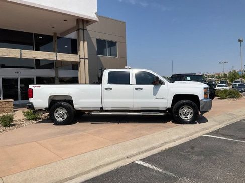 Used 2018 Chevrolet Silverado 2500 W/T w/ WT Convenience Package AWD/4WD image 3