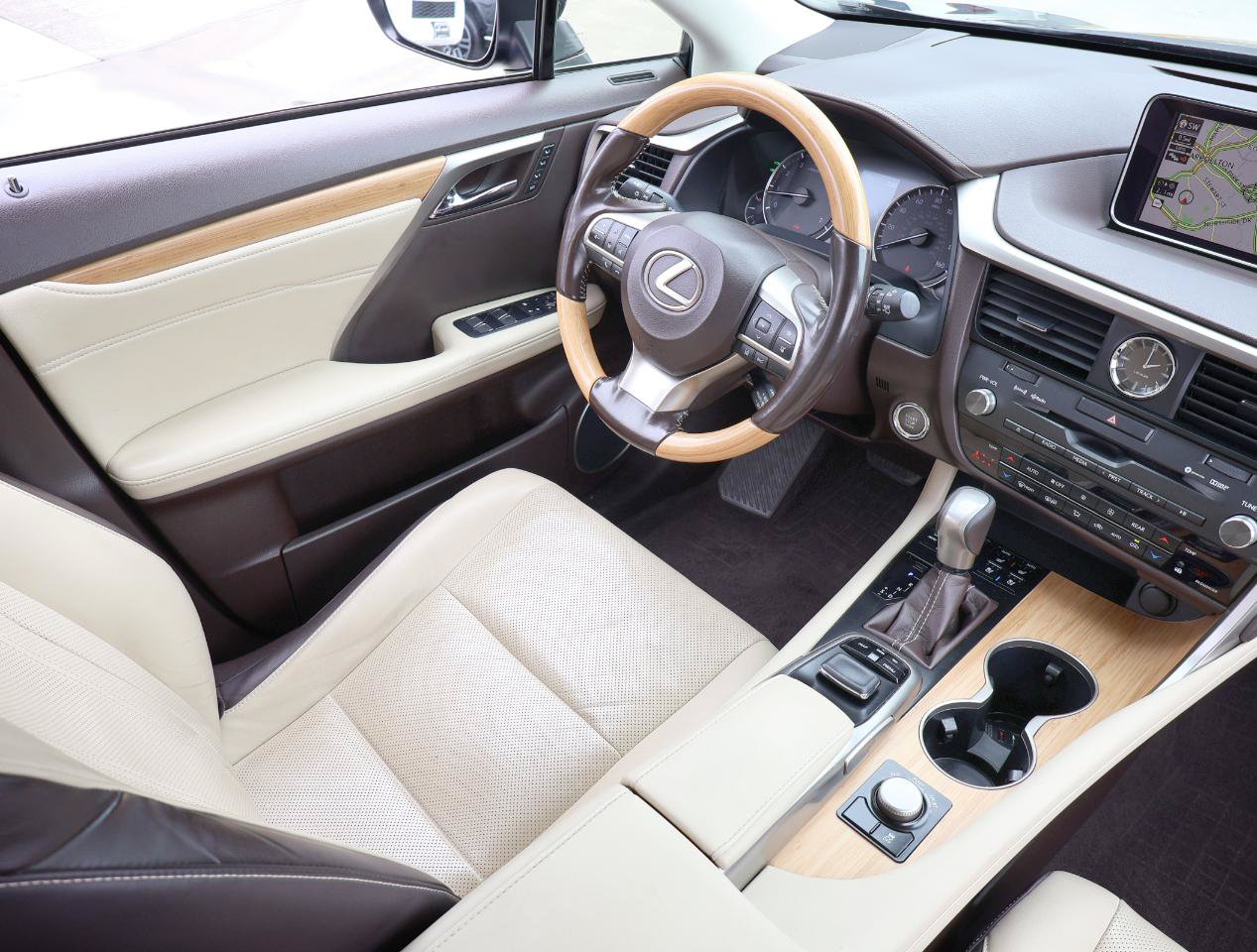Used 2019 Lexus RX 350L FWD image 15