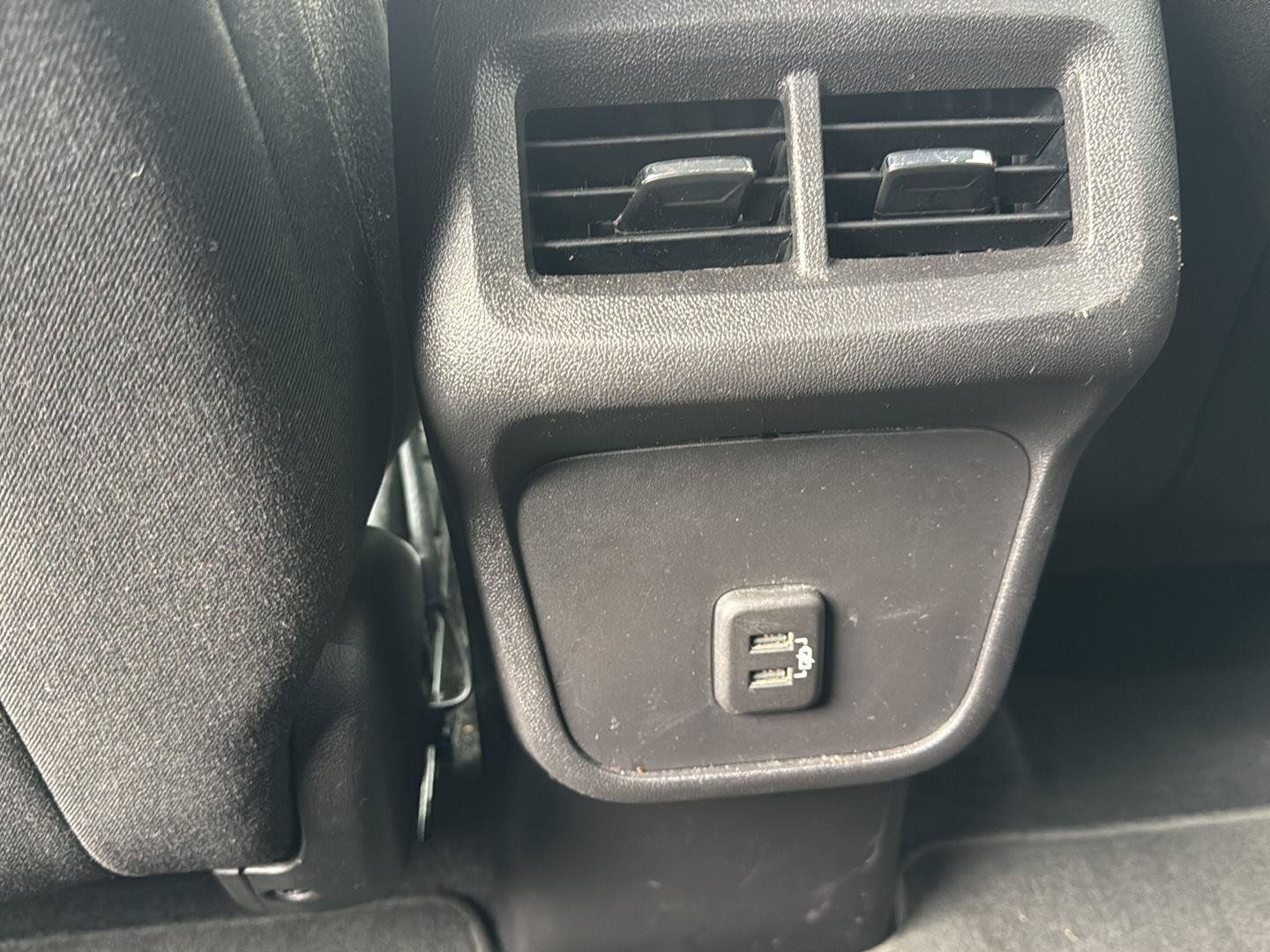 Used 2021 Chevrolet Equinox LT FWD image 19