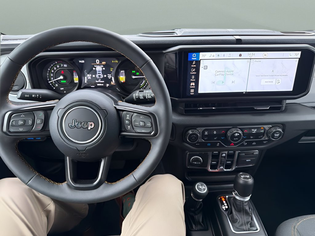 Used 2024 Jeep Wrangler Unlimited w/ Convenience Group AWD/4WD image 11
