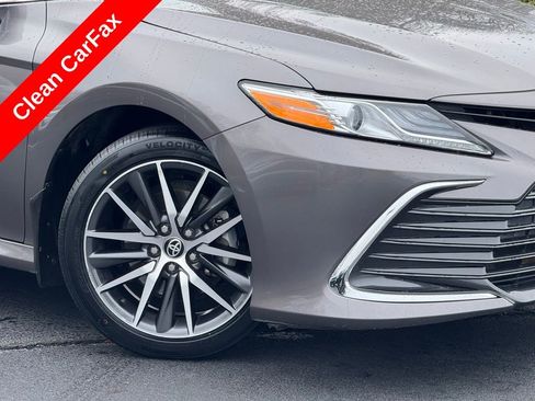 Used 2024 Toyota Camry XLE image 5