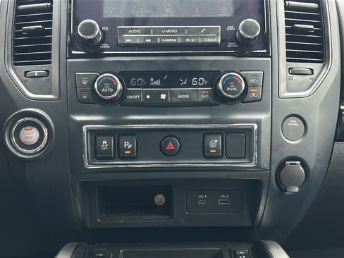 Used 2023 Nissan Titan SV w/ SV Convenience Package RWD image 22