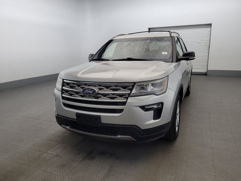 Used 2018 Ford Explorer XLT w/ Equipment Group 201A FWD image 15