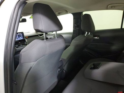 Used 2020 Toyota Corolla LE image 11