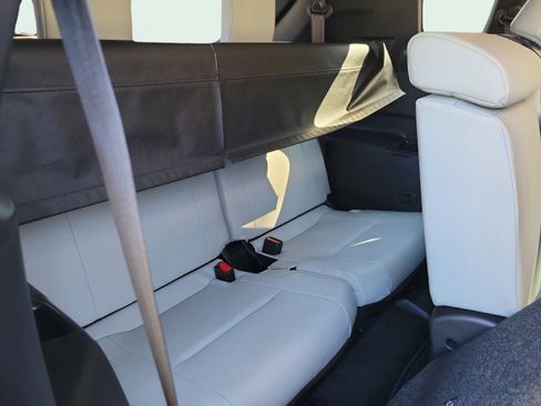 Used 2022 Mitsubishi Outlander SEL image 16