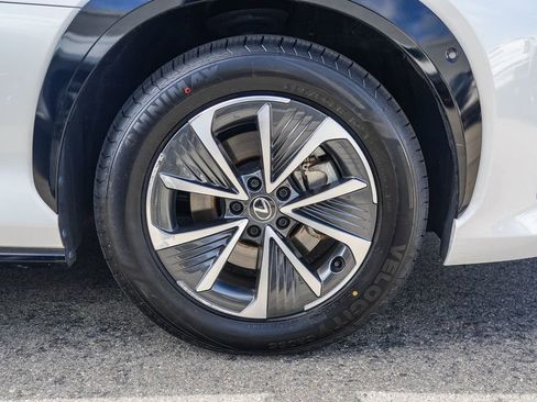 Used 2023 Lexus RZ 450e Premium w/ Technology Package image 10