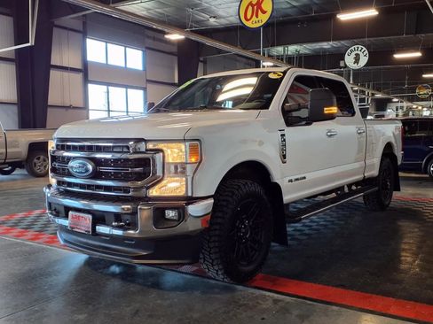 Used 2021 Ford F250 Lariat w/ Chrome Package image 3