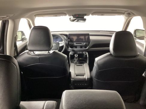 Used 2025 Toyota Grand Highlander AWD Hybrid image 27